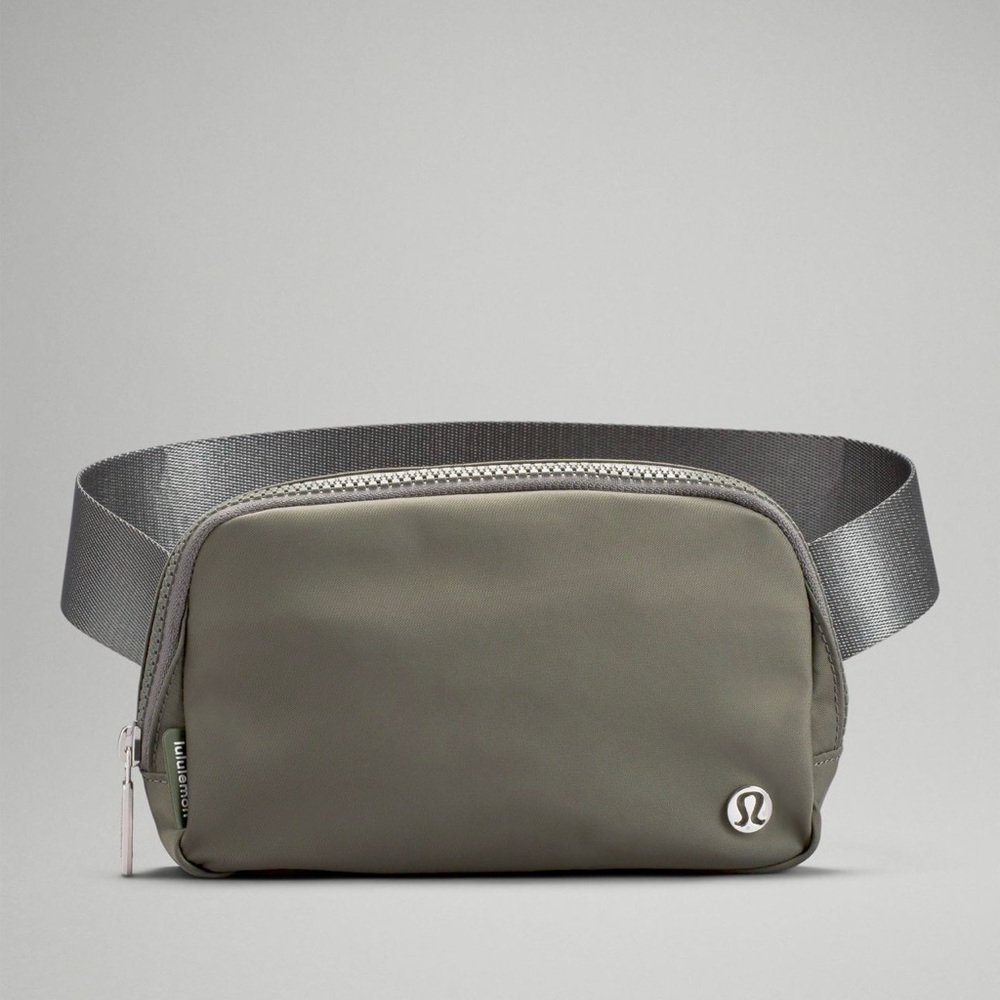 Lululemon Everywhere Belt Bag 1L - Grey Sage